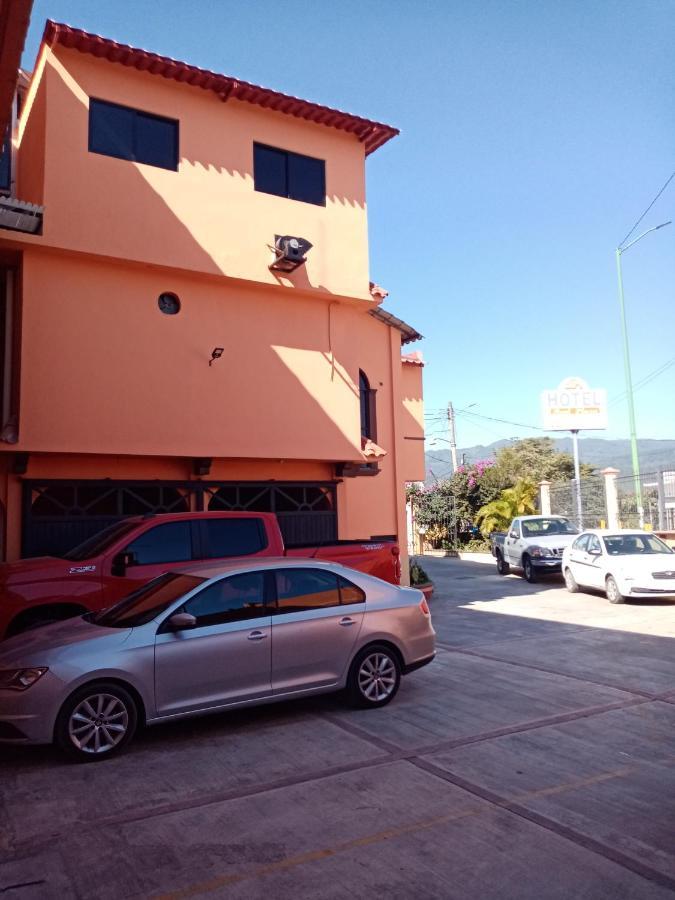 Hotel Real Plaza Ocosingo Екстериор снимка